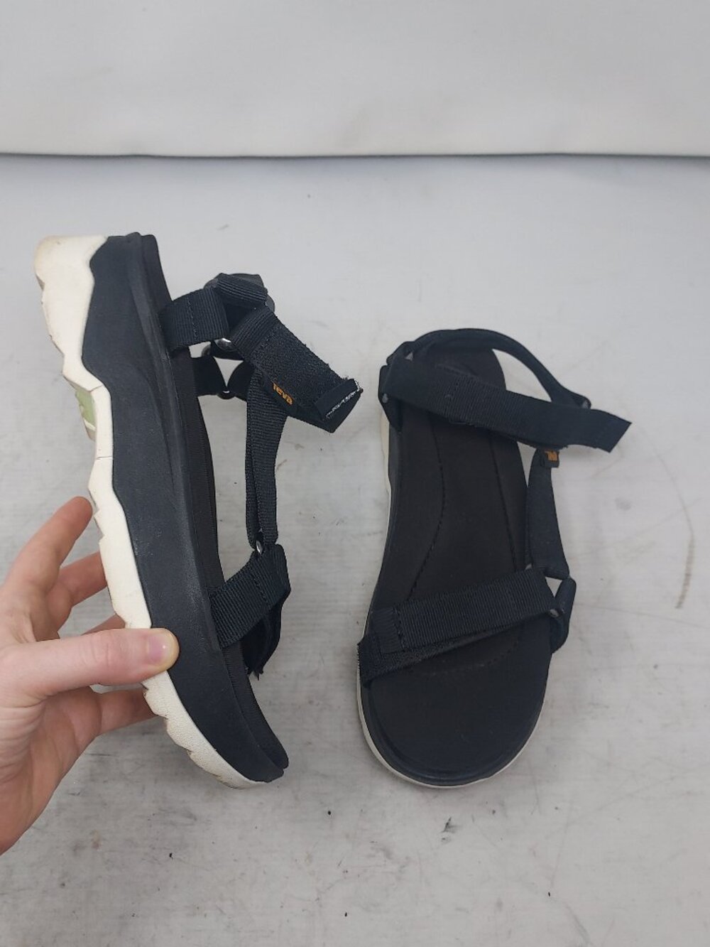 Teva Jadito WOMENS Black Universal Outdoor Hiking Travel Sandal